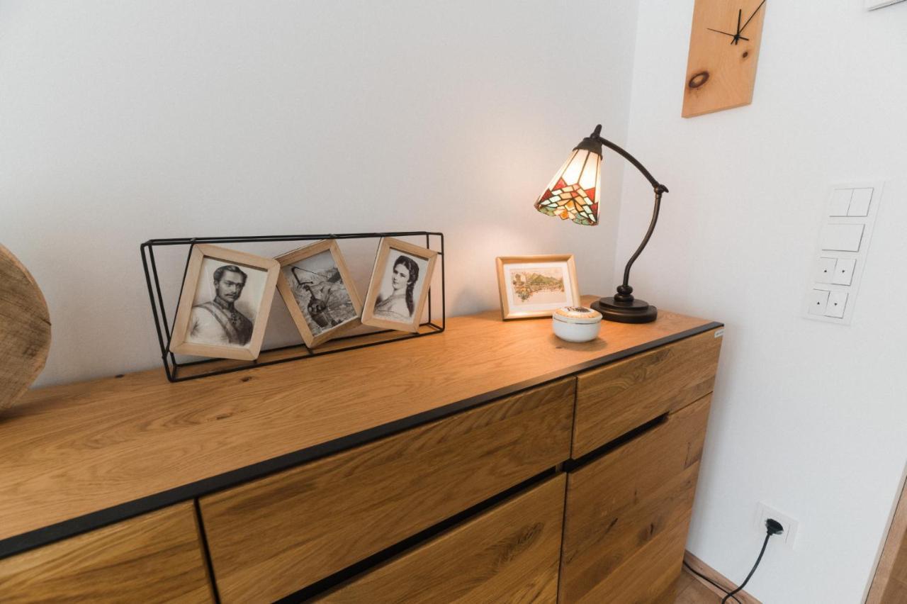 Ferienwohnung Bergsonne Mit Sonnenbalkon Und Tiefgaragen Parkplatz Bad Ischl Dış mekan fotoğraf