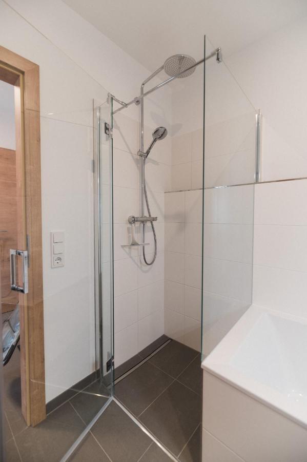 Ferienwohnung Bergsonne Mit Sonnenbalkon Und Tiefgaragen Parkplatz Bad Ischl Dış mekan fotoğraf