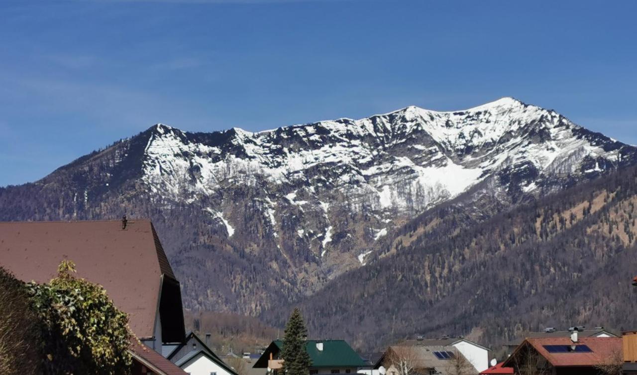 Ferienwohnung Bergsonne Mit Sonnenbalkon Und Tiefgaragen Parkplatz Bad Ischl Dış mekan fotoğraf